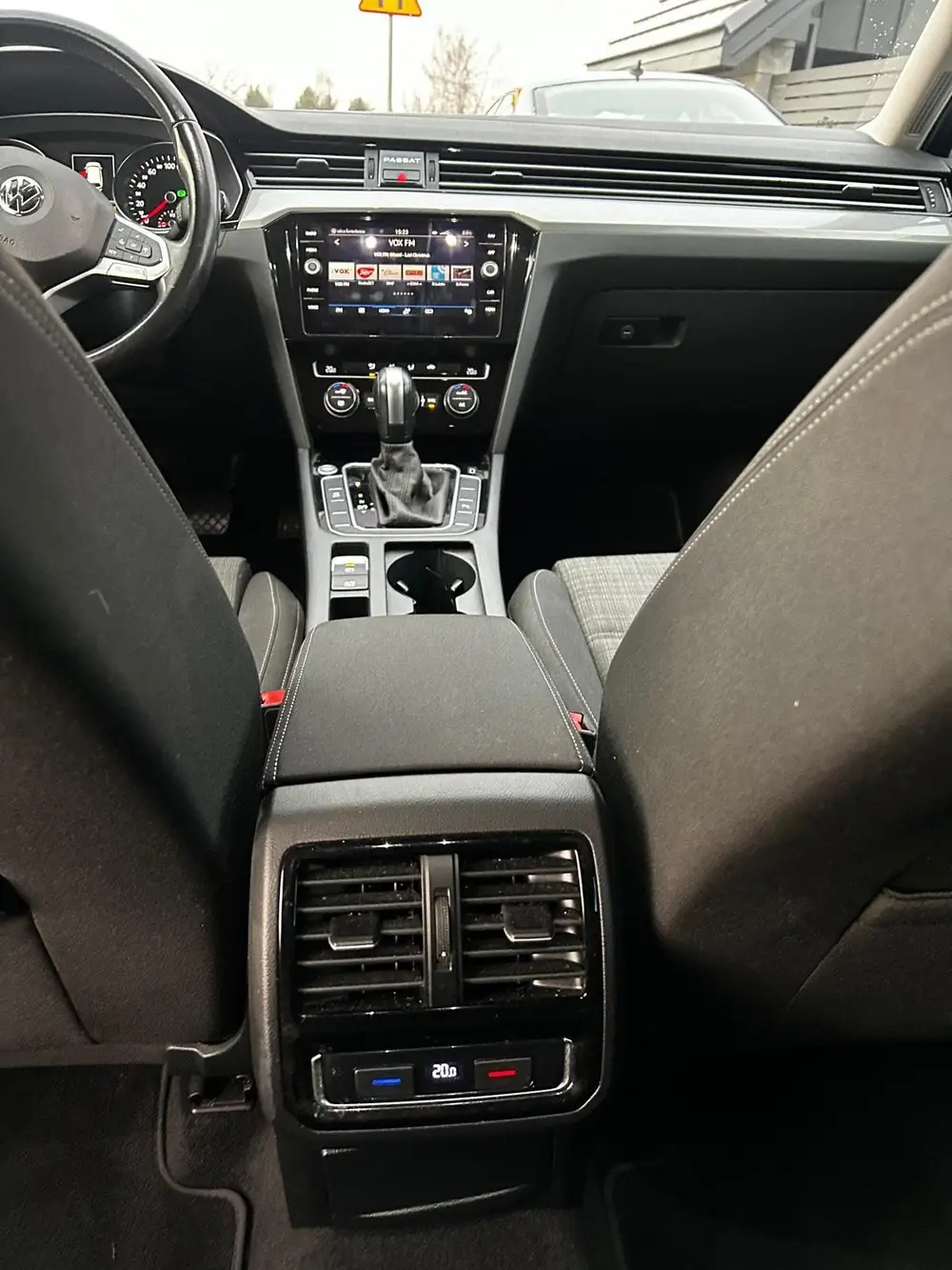 Volkswagen Passat Variant Passat 1.5 TSI 150pk DSG 2020 Grijs uit 2020, foto 20