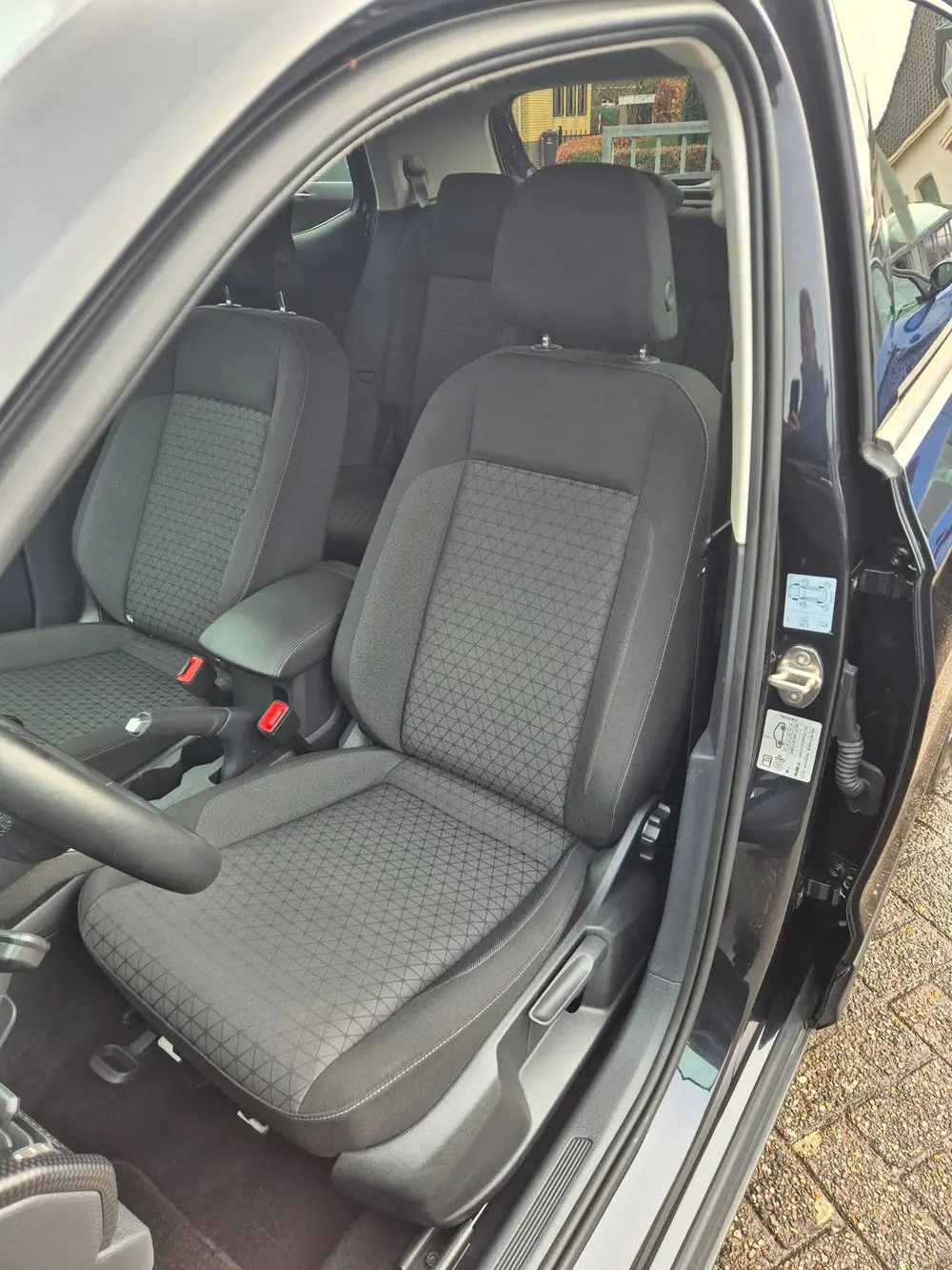 Volkswagen T-Cross 1.0 TSI Life Apple carplay/Android auto 1 uit 2022, foto 16