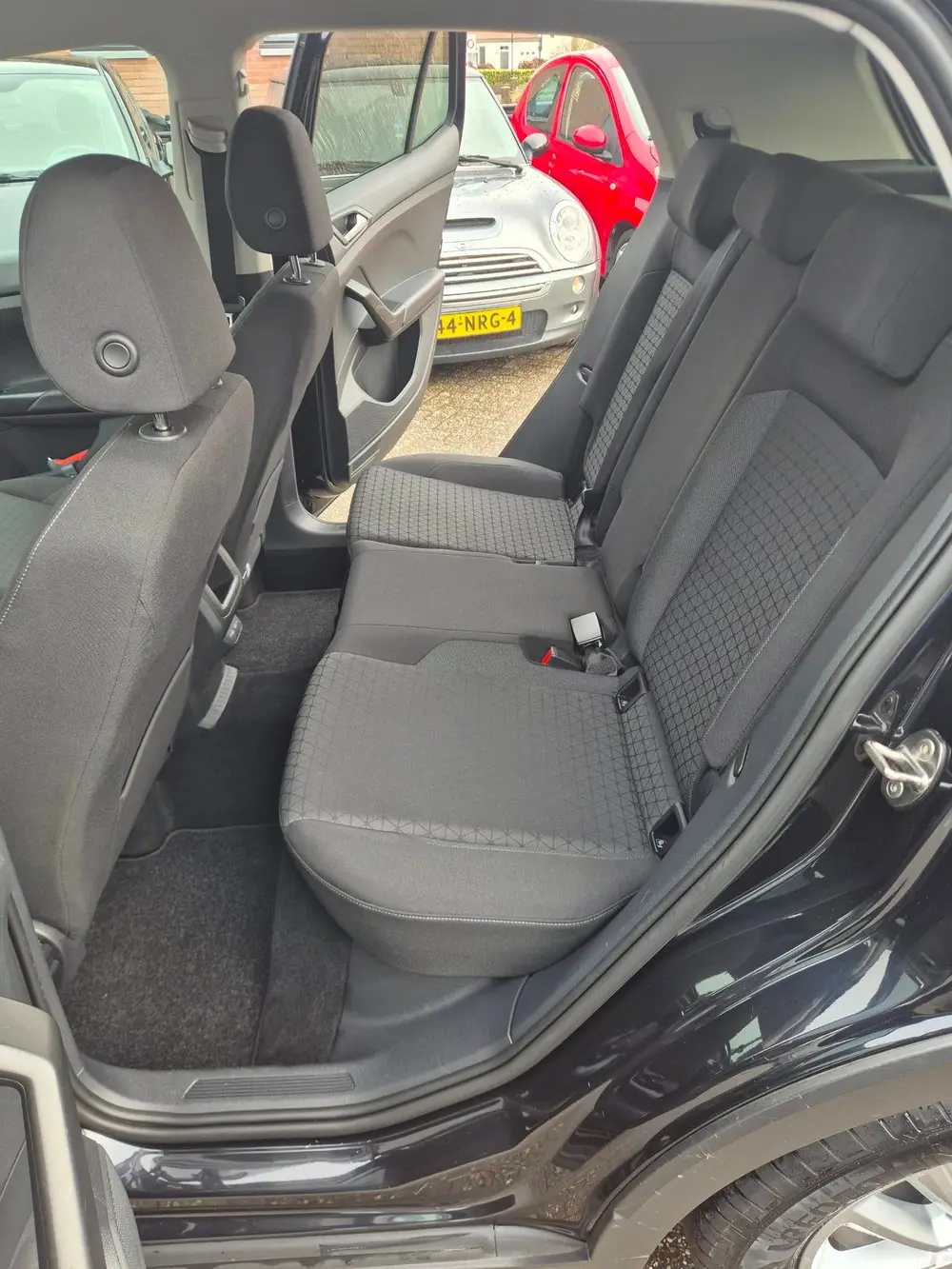 Volkswagen T-Cross 1.0 TSI Life Apple carplay/Android auto 1 uit 2022, foto 17