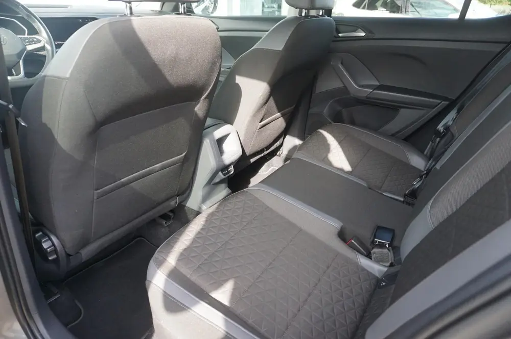 Volkswagen T-Cross 1.0 TSI 110pk Style | Navigatie | Achteru uit 2021, foto 17
