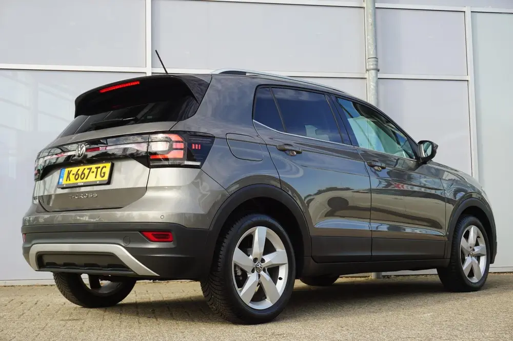 Volkswagen T-Cross 1.0 TSI 110pk Style | Navigatie | Achteru uit 2021, foto 2