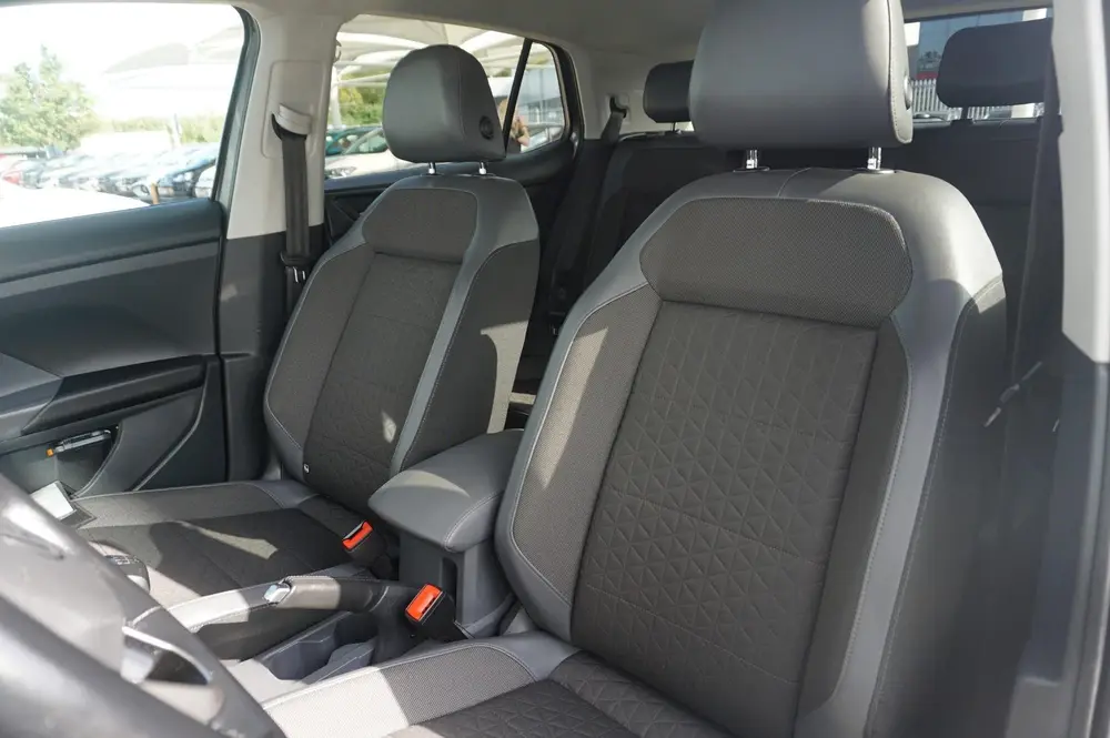 Volkswagen T-Cross 1.0 TSI 110pk Style | Navigatie | Achteru uit 2021, foto 4