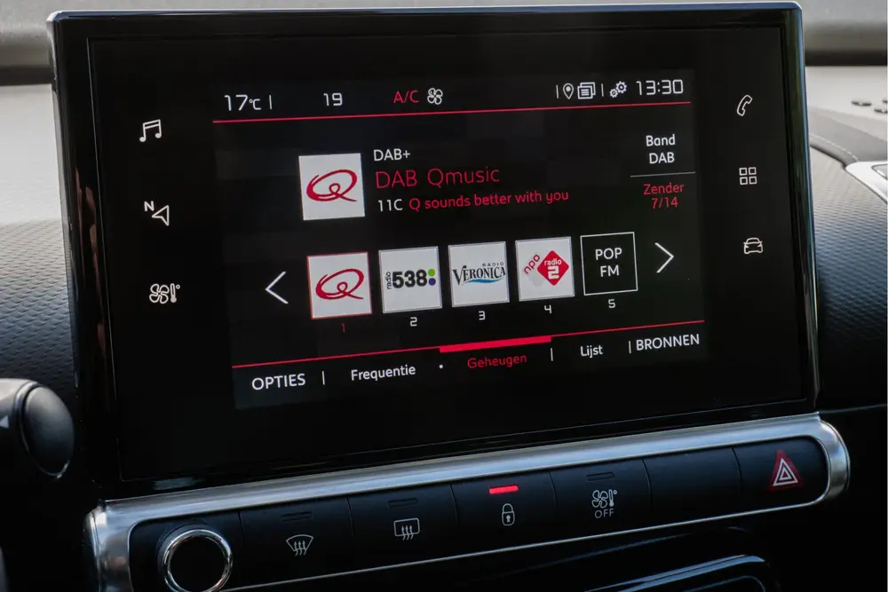 Citroën C4 Cactus 1.2 110pk PureTech Shine Panoramadak/ Cam uit 2019, foto 17