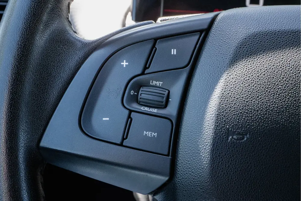 Citroën C4 Cactus 1.2 110pk PureTech Shine Panoramadak/ Cam uit 2019, foto 18