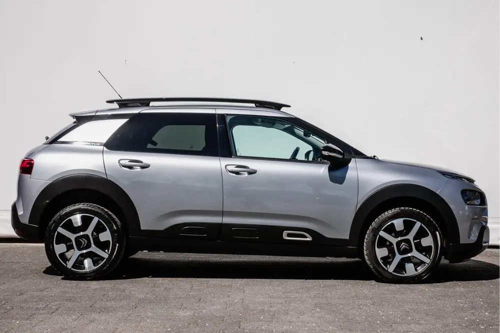 Citroën C4 Cactus 1.2 110pk PureTech Shine Panoramadak/ Cam uit 2019, foto 9