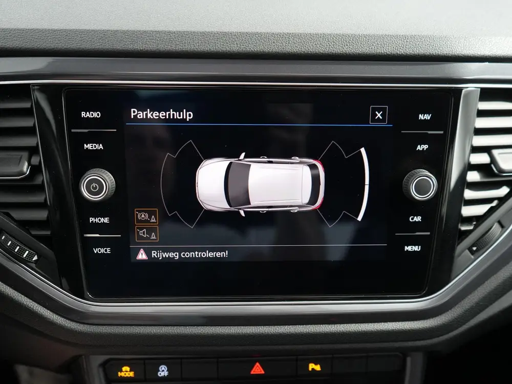 Volkswagen T-Roc 1.5 TSI Sport Business R | Pano | Winterpak uit 2021, foto 18