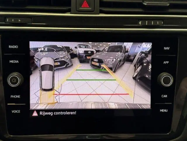 Volkswagen Tiguan 1.5 TSI R-Line Business+/ 3x R-Line/Pano/L uit 2020, foto 14