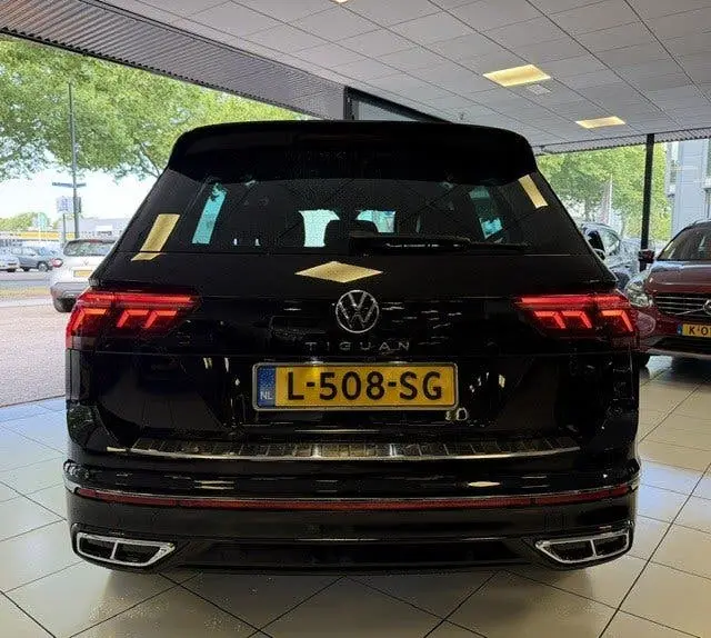 Volkswagen Tiguan 1.5 TSI R-Line Business+/ 3x R-Line/Pano/L uit 2020, foto 17