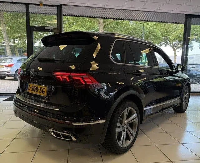 Volkswagen Tiguan 1.5 TSI R-Line Business+/ 3x R-Line/Pano/L uit 2020, foto 19