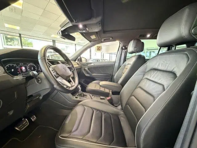 Volkswagen Tiguan 1.5 TSI R-Line Business+/ 3x R-Line/Pano/L uit 2020, foto 7