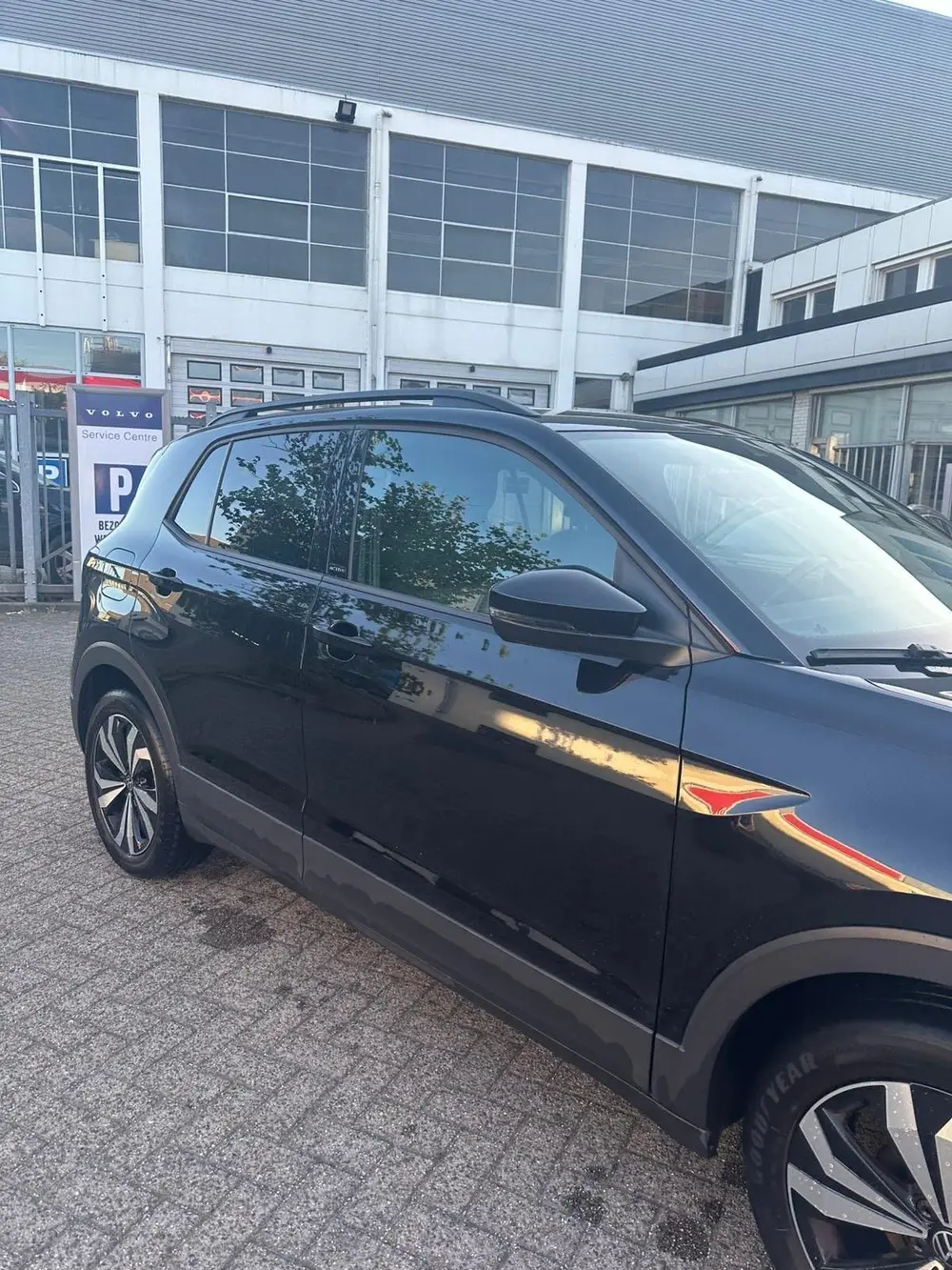 Volkswagen T-Cross 1.0 TSI 110pk 7-DSG 2022 Zwart uit 2022, foto 6