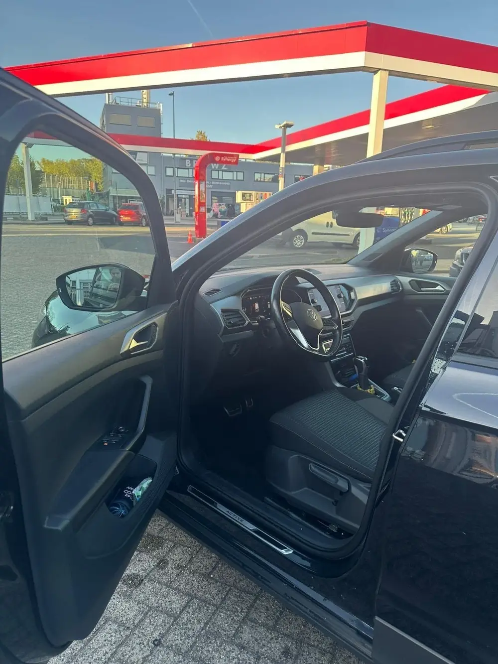 Volkswagen T-Cross 1.0 TSI 110pk 7-DSG 2022 Zwart uit 2022, foto 8