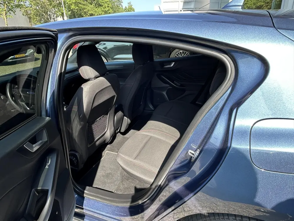 Ford Focus 1.0 EcoBoost ST-line uit 2019, foto 11