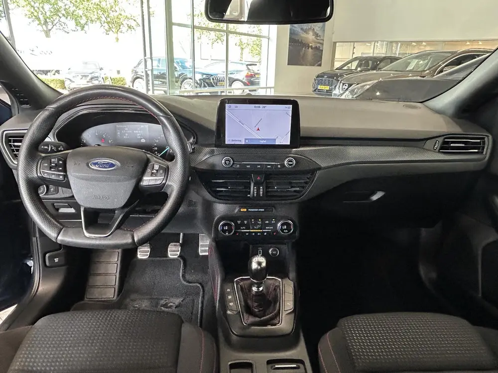 Ford Focus 1.0 EcoBoost ST-line uit 2019, foto 17