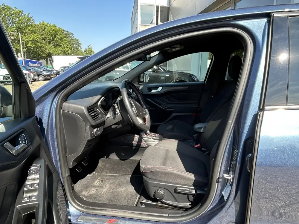 Ford Focus 1.0 EcoBoost ST-line uit 2019, foto 9
