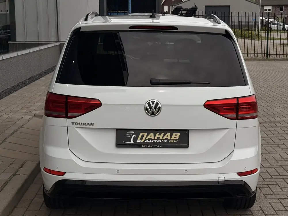 Volkswagen Touran 1.5 TSI Highline Business R 7p | ACC | Ach uit 2019, foto 19