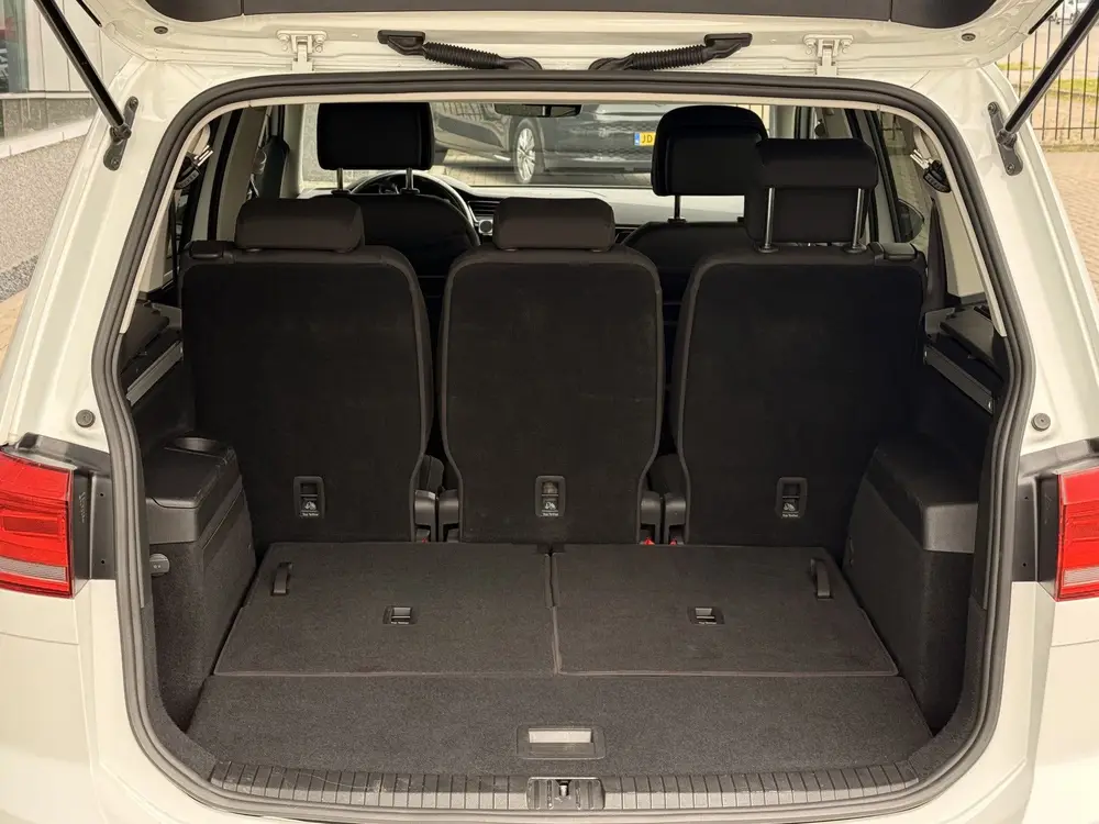 Volkswagen Touran 1.5 TSI Highline Business R 7p | ACC | Ach uit 2019, foto 20