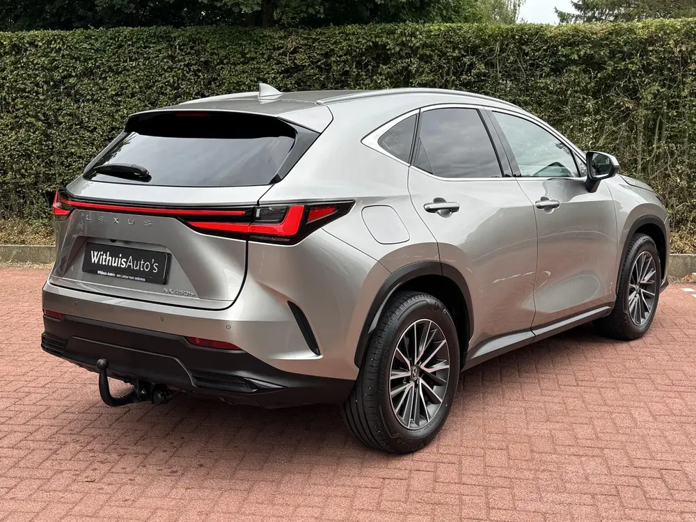 Lexus NX 450h+ AWD 360cam Trekhaak Dealer onderhoud uit 2022, foto 9