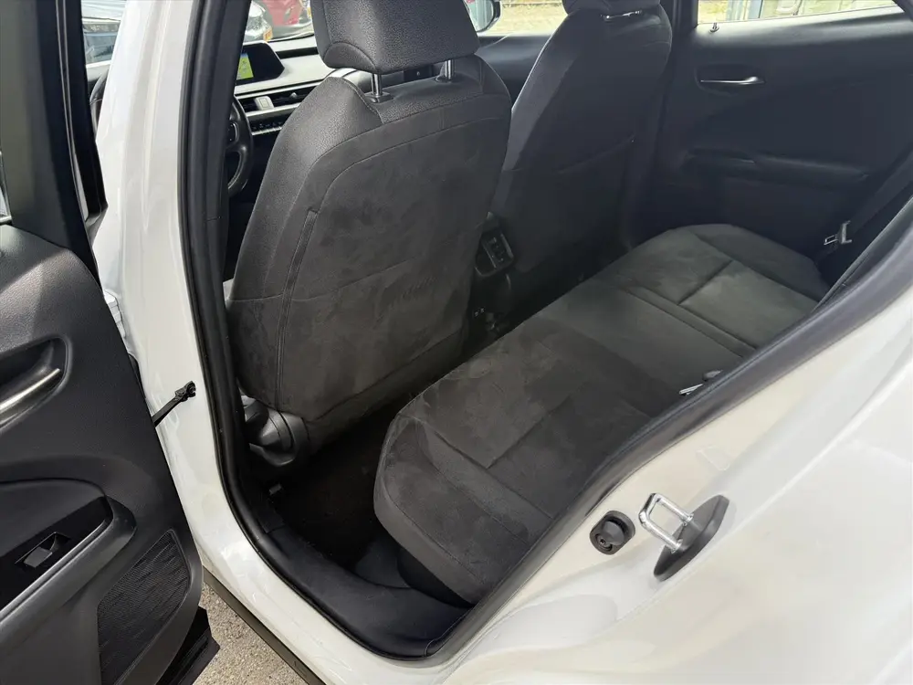 Lexus UX 250h Hybrid 184pk CVT Business Line uit 2020, foto 15