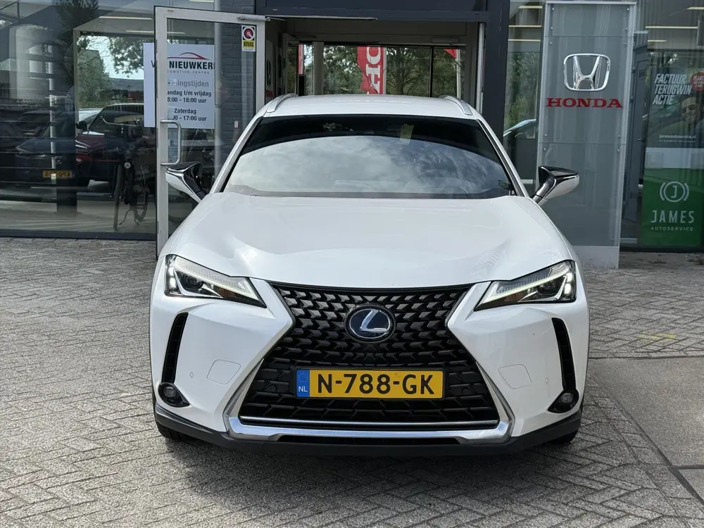 Lexus UX 250h Hybrid 184pk CVT Business Line uit 2020, foto 7