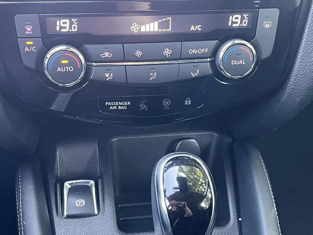 Nissan Qashqai 1.3 DIG-T N-Connecta / Dealer onderhouden / P uit 2019, foto 16