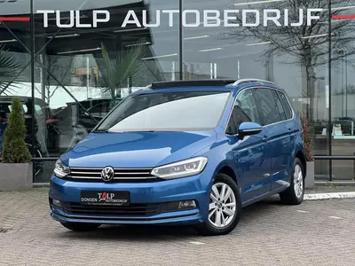 Volkswagen Touran 1.5 TSI Highline 7p Automaat Dak Leder Lux uit 2022
