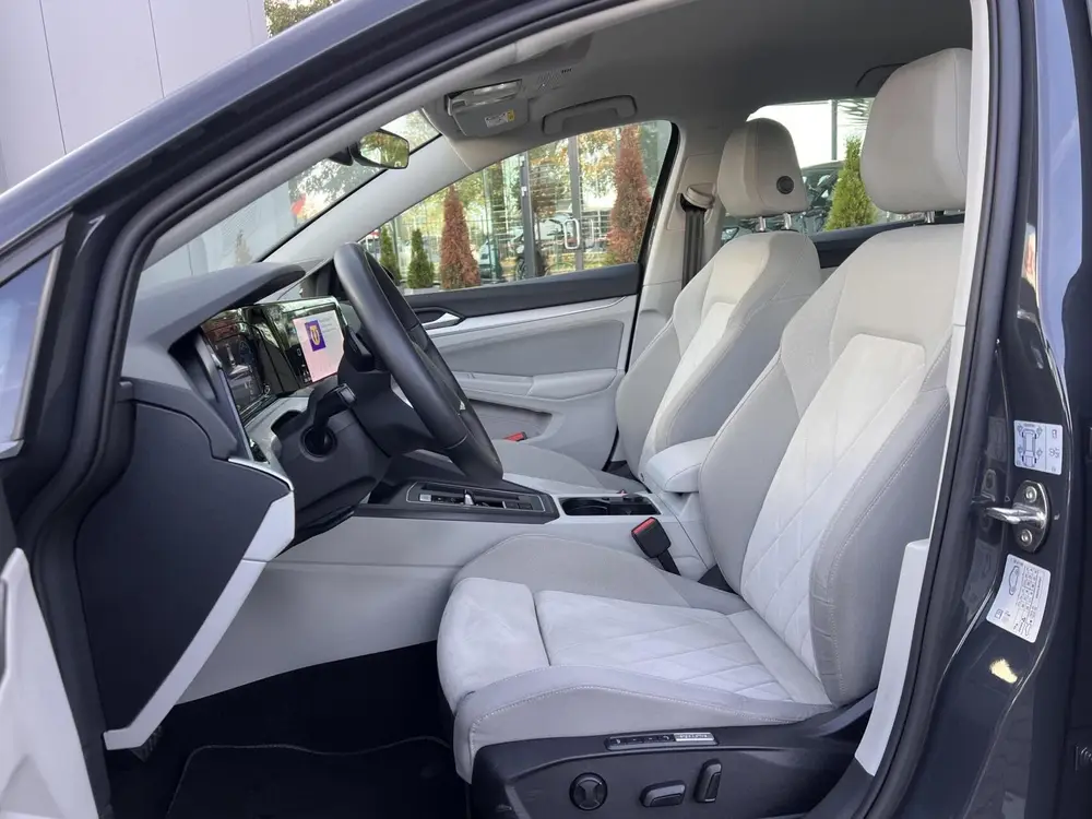 Volkswagen Golf 1.5 eTSI Life Business 5-Deurs Automaat BTW uit 2021, foto 16