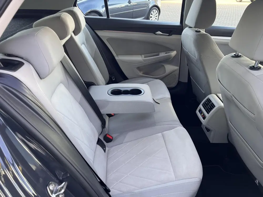 Volkswagen Golf 1.5 eTSI Life Business 5-Deurs Automaat BTW uit 2021, foto 19