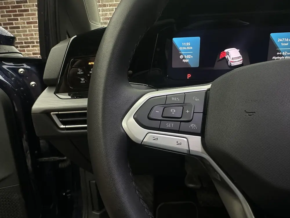 Volkswagen Golf 1.4 eHybrid Style Panoramadak Virtual Massag uit 2023, foto 19
