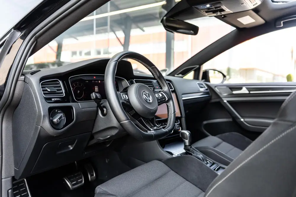 Volkswagen Golf 2.0 TSI 4Motion R Pano Dynaudio DSG Keyless uit 2020, foto 18