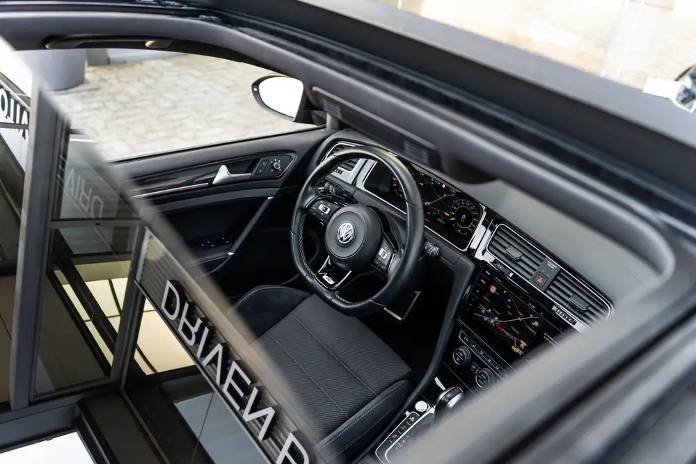 Volkswagen Golf 2.0 TSI 4Motion R Pano Dynaudio DSG Keyless uit 2020, foto 20