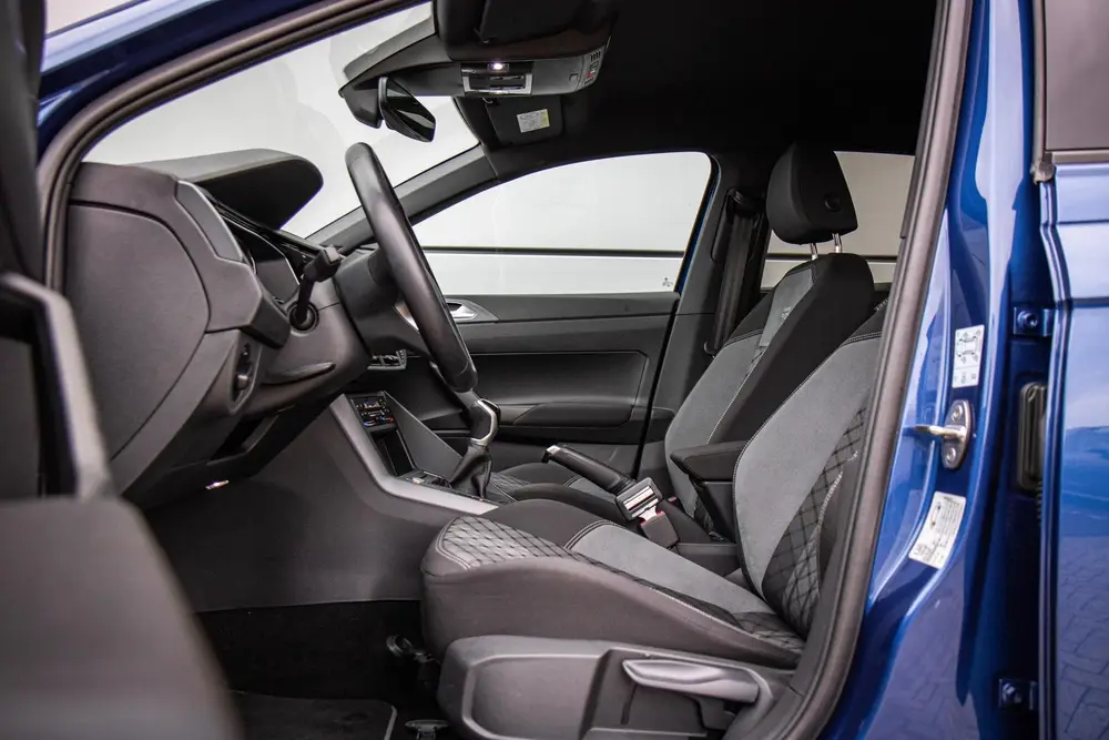 Volkswagen Taigo 1.0 TSI 110pk R-Line Business | Stoelverwar uit 2024, foto 4
