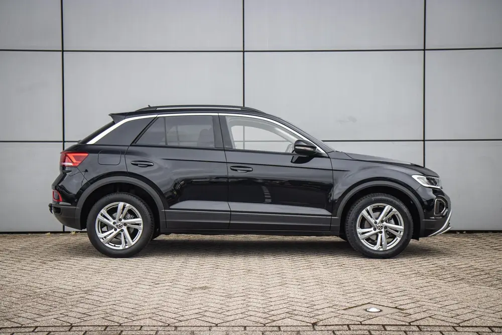 Volkswagen T-Roc 1.0 TSI 110pk Life | Trekhaak Afneembare | uit 2022, foto 3