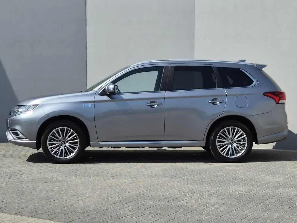 Mitsubishi Outlander 2.4 PHEV Instyle / Elektrische achterkl uit 2019, foto 11