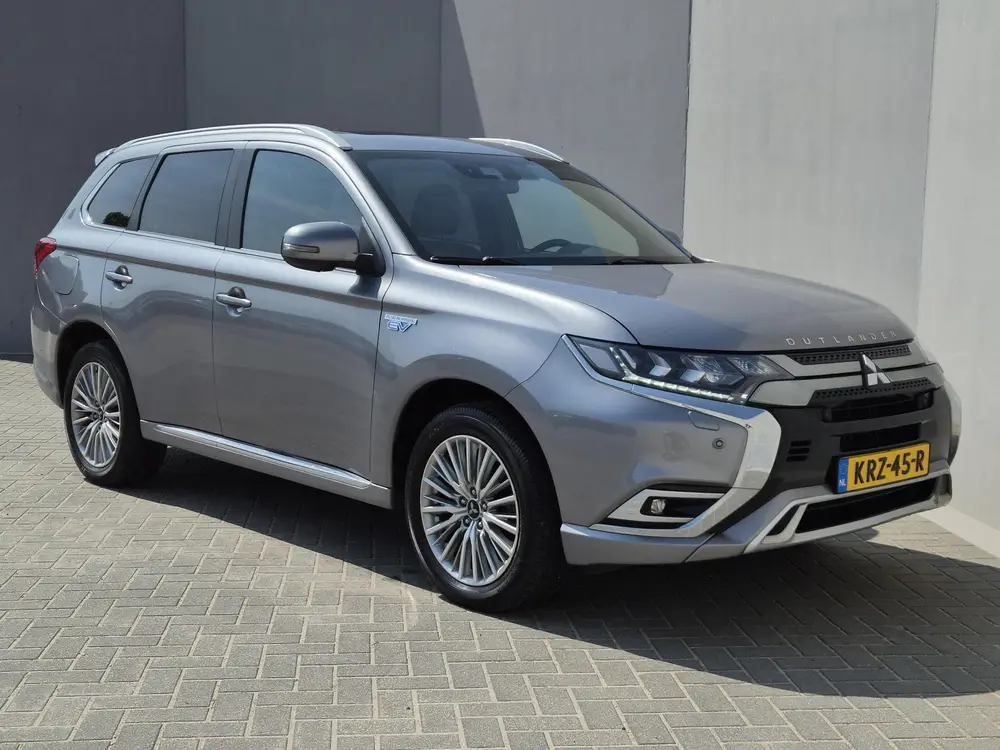 Mitsubishi Outlander 2.4 PHEV Instyle / Elektrische achterkl uit 2019, foto 19