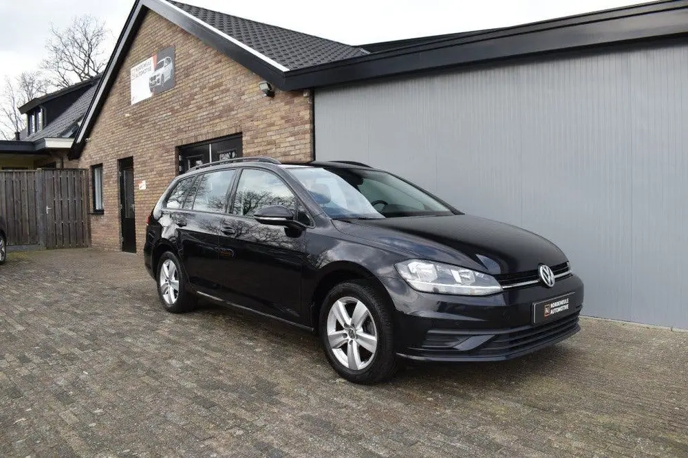 Volkswagen GOLF 1.0 TSI Comfortline, Navi, PDC, AUT uit 2019, foto 2