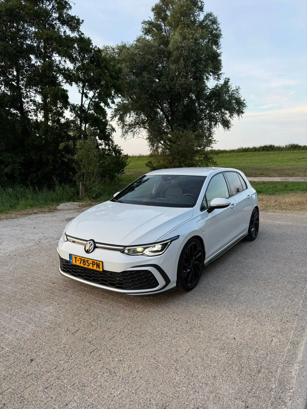 Volkswagen Golf 8 GTE 1.4 Ehybrid 245pk DSG 2021 Wit uit 2021