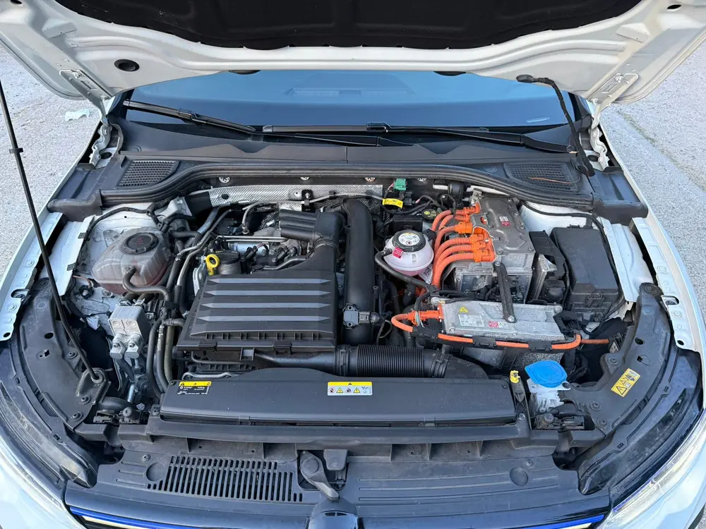 Volkswagen Golf 8 GTE 1.4 Ehybrid 245pk DSG 2021 Wit uit 2021, foto 19