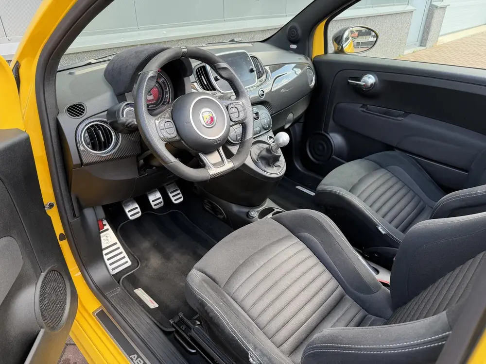 Abarth 595 1.4 T-Jet Competizione CARBON | BEATS | CARPLAY uit 2021, foto 10