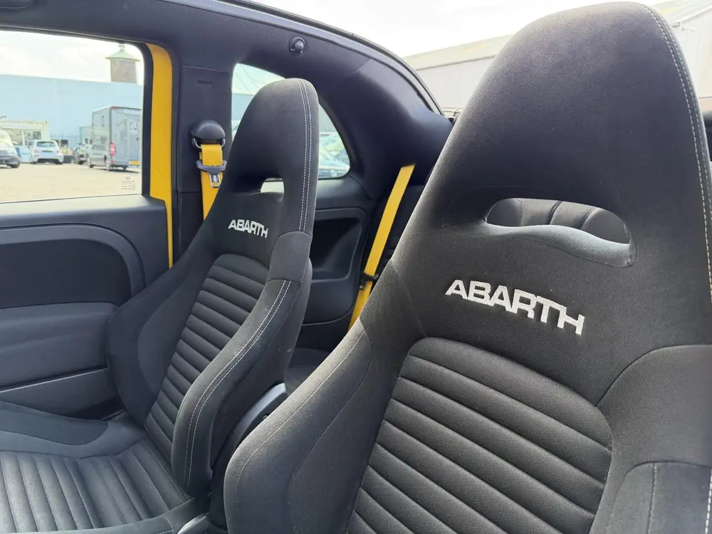 Abarth 595 1.4 T-Jet Competizione CARBON | BEATS | CARPLAY uit 2021, foto 12