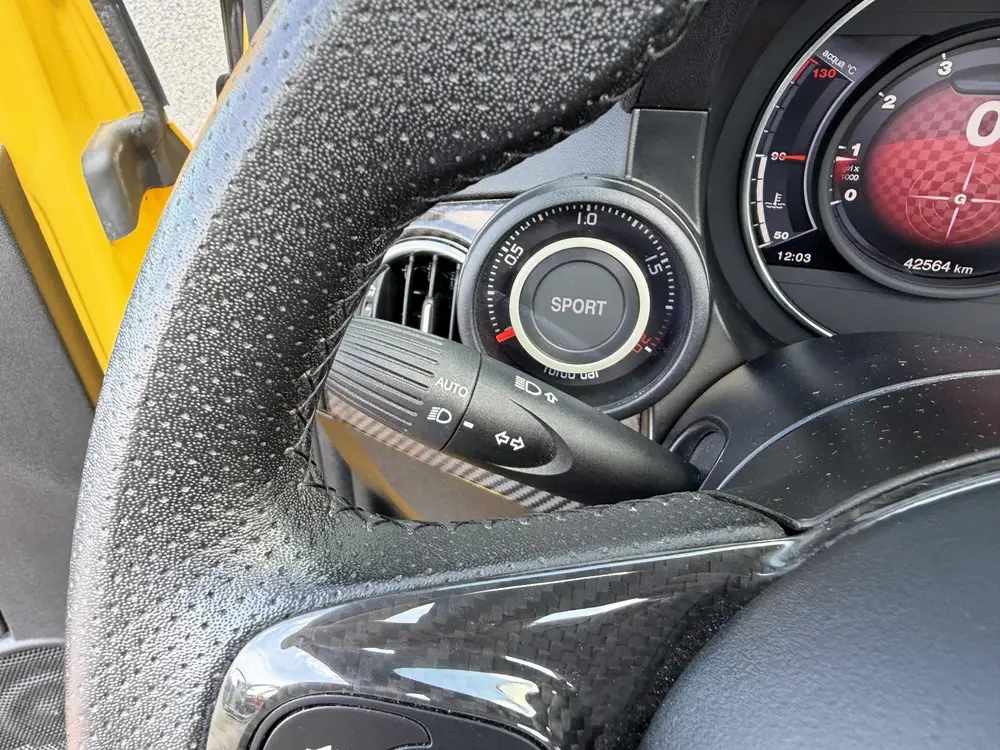 Abarth 595 1.4 T-Jet Competizione CARBON | BEATS | CARPLAY uit 2021, foto 18