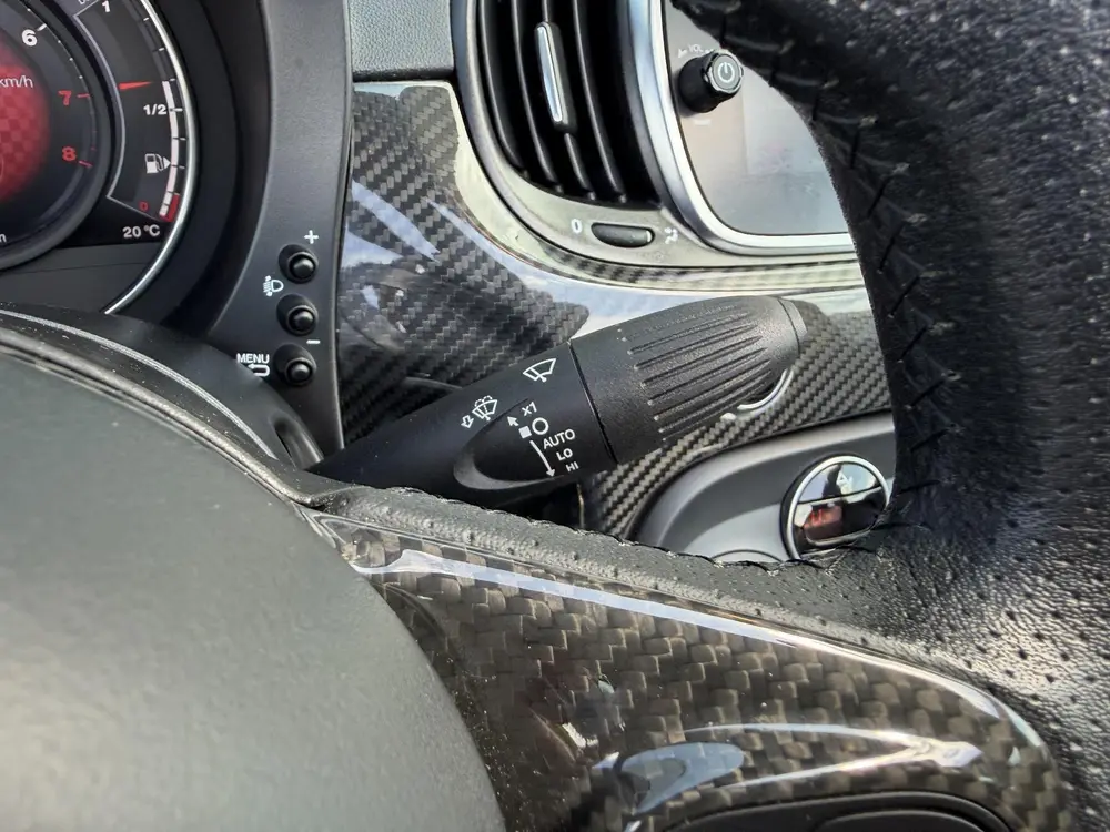 Abarth 595 1.4 T-Jet Competizione CARBON | BEATS | CARPLAY uit 2021, foto 20
