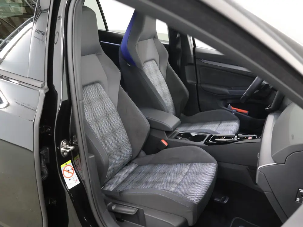 Volkswagen Golf 1.5 eHybrid GTE | SOH 99,9% | Elek. Trekhaak uit 2025, foto 11