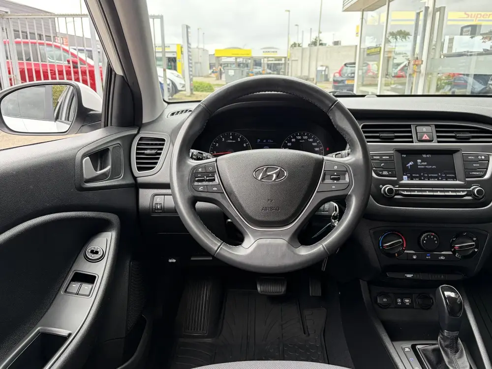 Hyundai I20 1.0 T-GDI Comfort / Automaat / Cruise-Control / uit 2019, foto 16