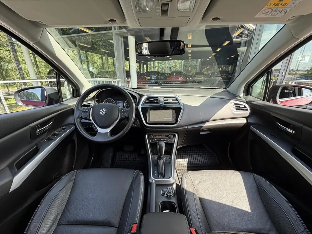 Suzuki S-Cross 1.4 Boosterjet AllGrip High Executive Automaa uit 2019, foto 3