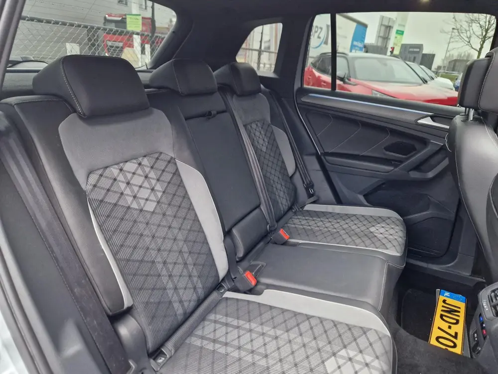 Volkswagen TIGUAN 1.5 TSI Dsg 2x R-Line Pano Full! uit 2021, foto 10