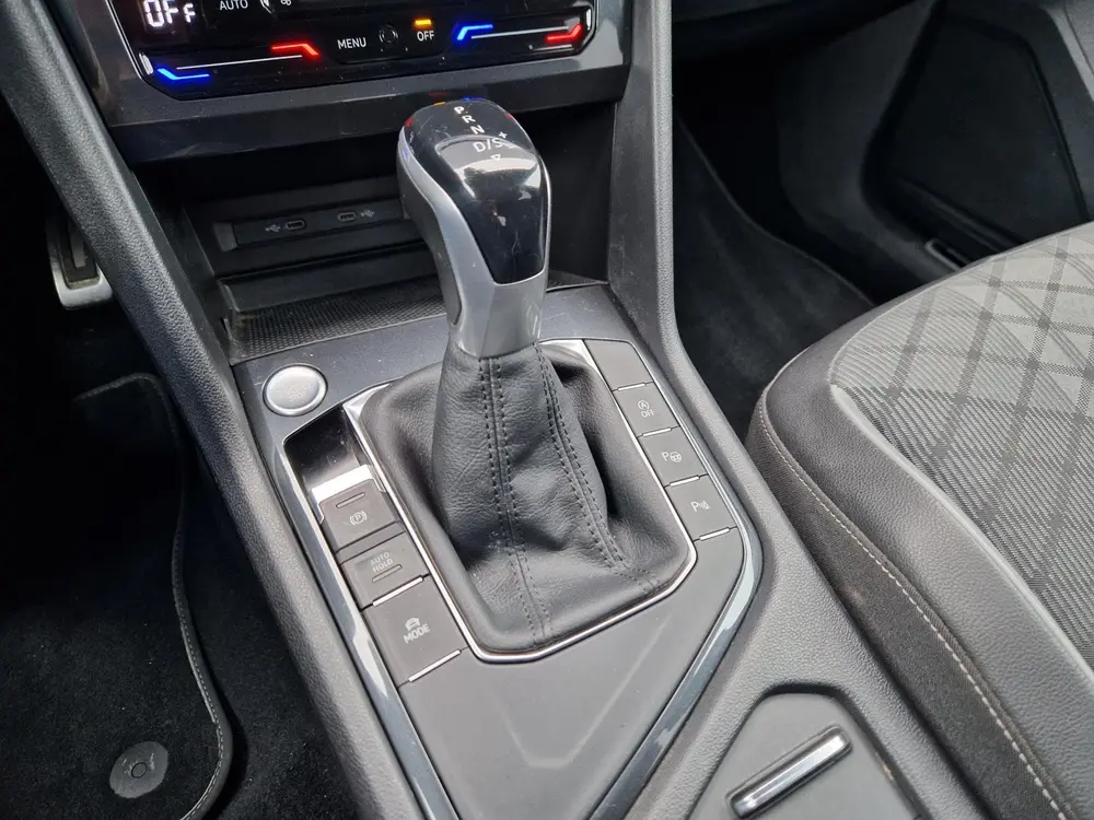 Volkswagen TIGUAN 1.5 TSI Dsg 2x R-Line Pano Full! uit 2021, foto 20