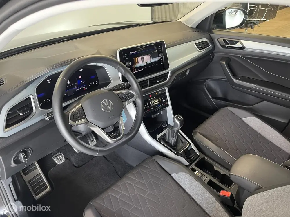 Volkswagen T-Roc Goal Edition 85 kW | Virtual Cockpit | ACC uit 2025, foto 17