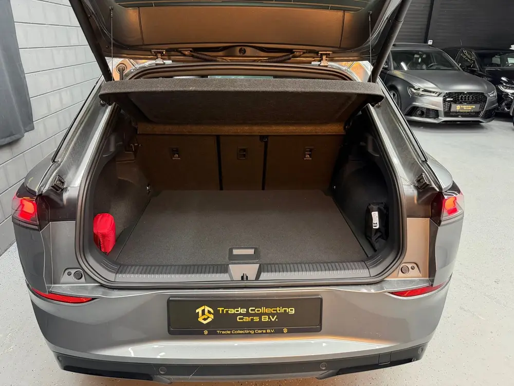 Volkswagen T-Roc 1.5 eTsi R-Line First Edition Pano-IQ-KEYLE uit 2026, foto 11