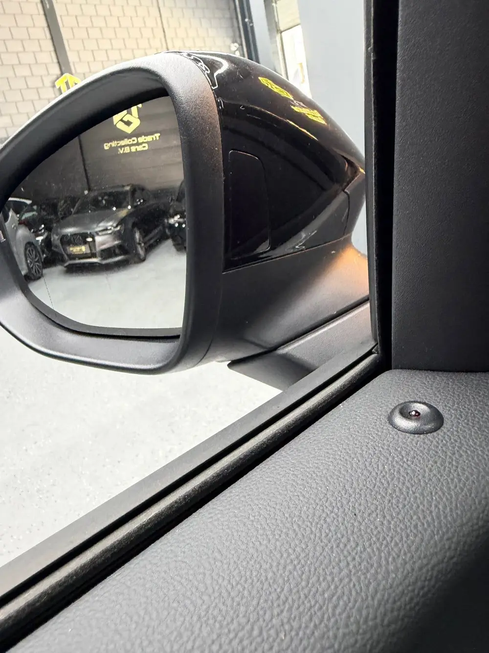 Volkswagen T-Roc 1.5 eTsi R-Line First Edition Pano-IQ-KEYLE uit 2026, foto 14
